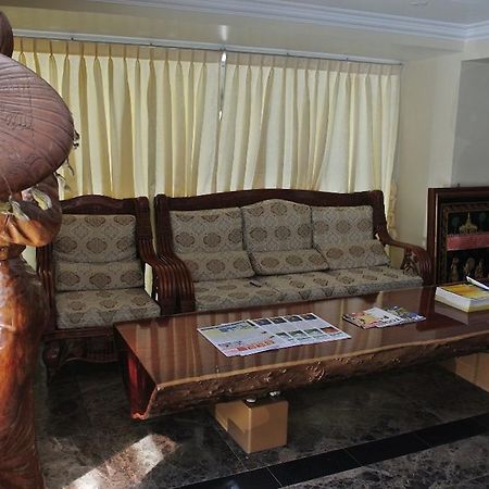 Hotel Wardan Yangon Eksteriør bilde
